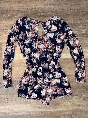 Aeropostale Navy Floral Keyhole Top with Pink and Cream Accents